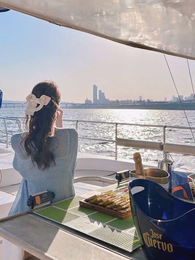 서울 힐링여행! 한강에서 즐기는 요트⛵