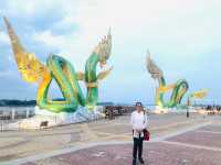 ลานพญานาคคู่ หนองคาย