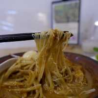 上環隱世食堂，極濃喇沙湯底 
