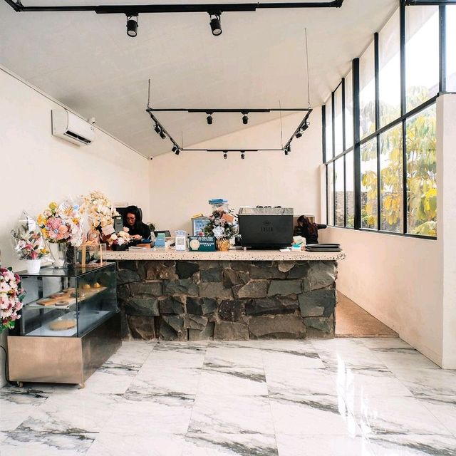 Hoffman Lane Cafe