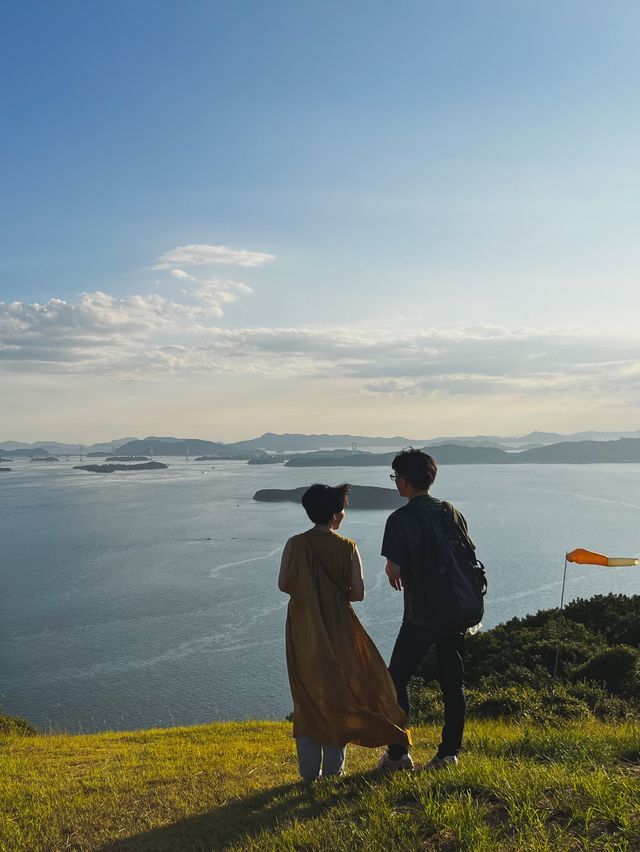 瀬戸内海を見下ろす絶景カフェ