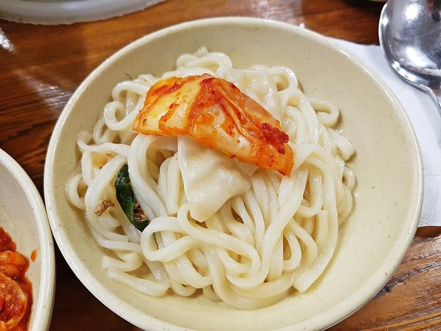 명동의 터줏대감 맛집. 명동교자