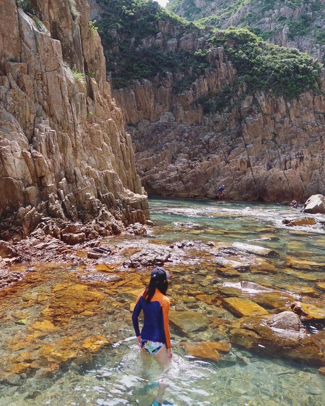 Hong Kong's Clock Tower Cave, one of Hong Kong's four most beautiful sea caves eroded by the sea.