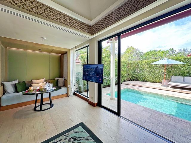 Phuket Banyan Tree, amazing tranquil pool villa~ It's so beautiful to come to the beach to watch the sunset in the evening!