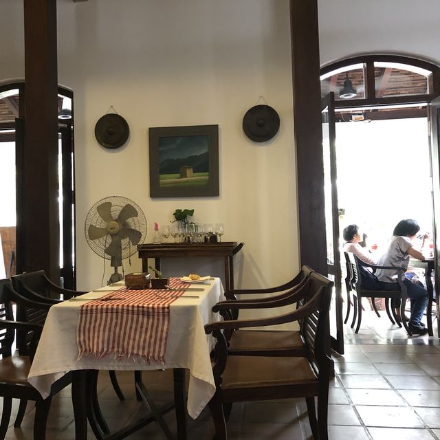 Breakfast at Lounge of Xiengthong palace 