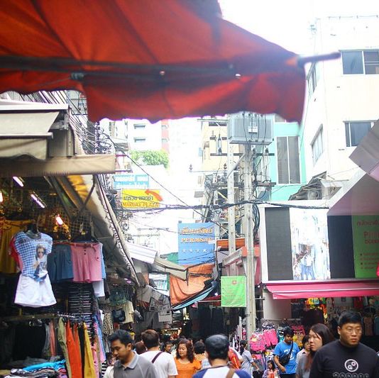 ตลาดประตูน้ำ