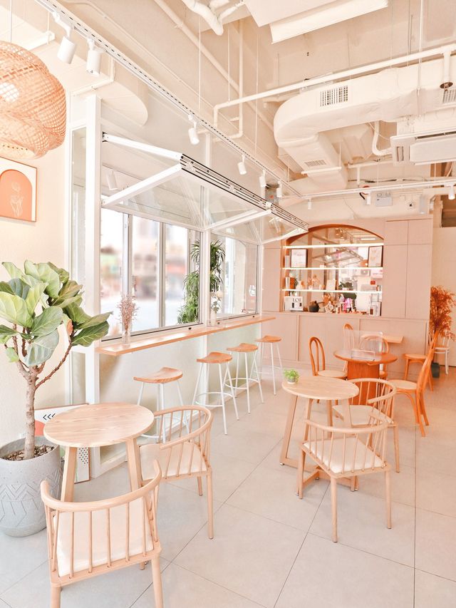 紅磡絕美奶油風打卡 Cafe  