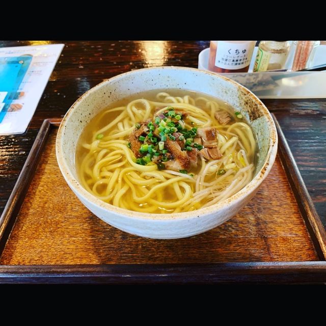 沖縄　竹富島に行ったら絶対食べたい八重山そば！