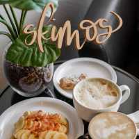 Skimos Coffee Shop