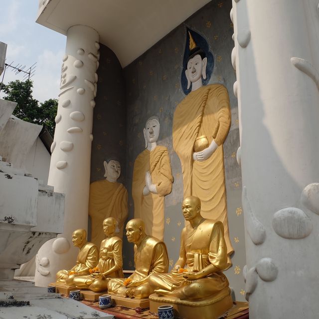 กราบพระบรมสารีริกธาตุ @ วัดราชนัดดา