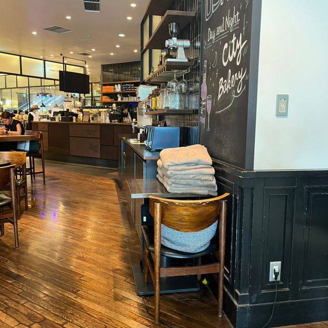 グランフロントにあるシティベーカリーに行ってきた🍞