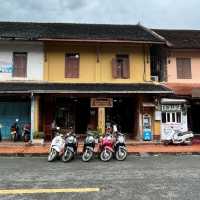 Stay budget at Thanaboun guesthouse 
