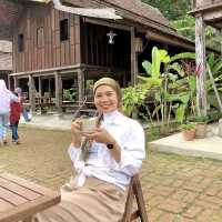 Breakfast at Istana Lemuni