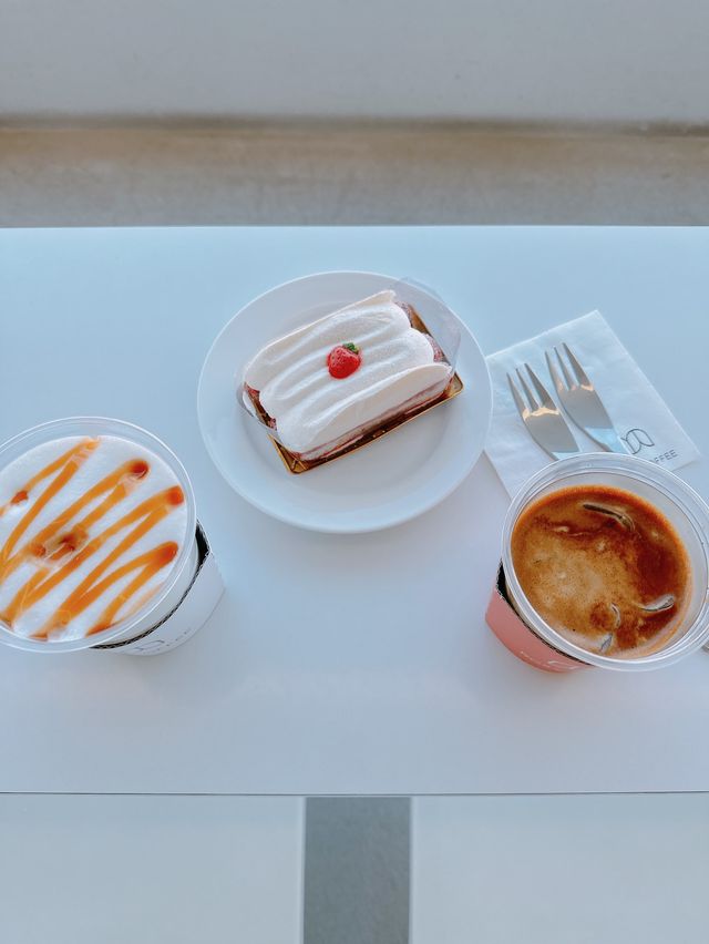 江陵カフェ通り　ROZY cafe