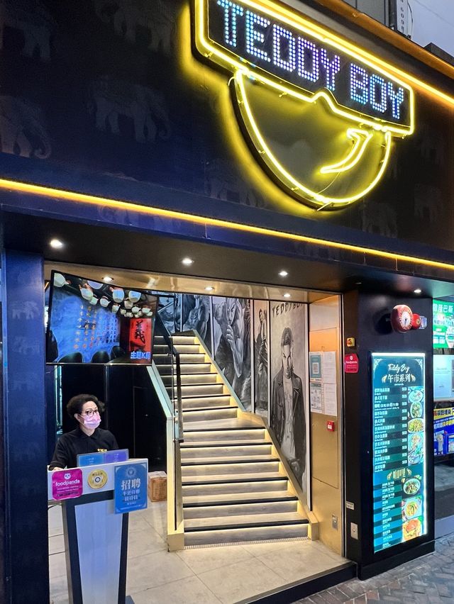 ♥️ 古惑仔主題抵食泰菜餐廳♥️