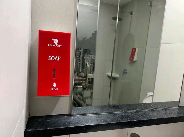  Red planet ที่พักหลักร้อย ​ย่า​นสุรวงศ์​