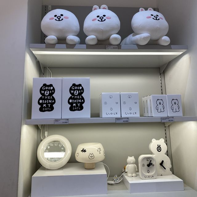 แวะทักทาย Line Friends Characters ที่ฮงแด 