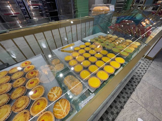 Buttery HK egg tarts