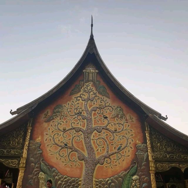 วัดเรืองแสง วัดสิรินทรวรารามภูพร้าว จ.อุบลราชธานี