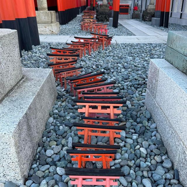 城中特別神社⛩️次守稻菏神社⛩️ 狐狸坐鎮守護😍