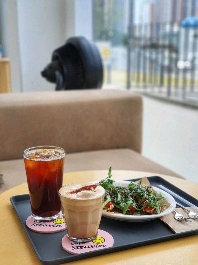 통창뷰가 크고 시원한 오산카페 스티빈😀