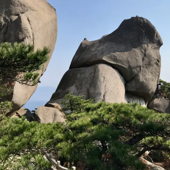 Egg-shaped Rock & Dangxian Peak