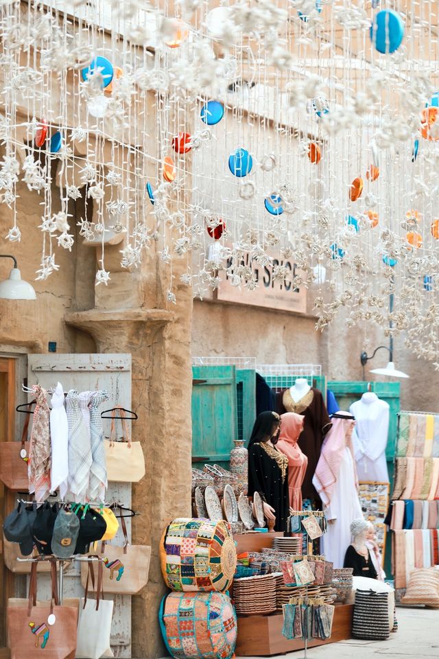 Go see the world | The retro district in Dubai that 99% of tourists don't know about