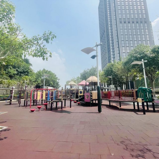 Middle Road’s Children Playground  