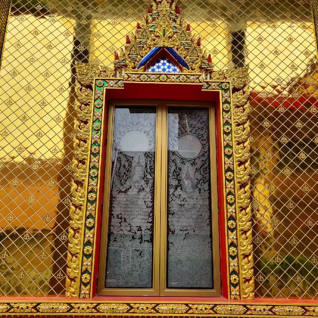 กราบสักการะหลวงพ่อพูล วัดไผ่ล้อม 