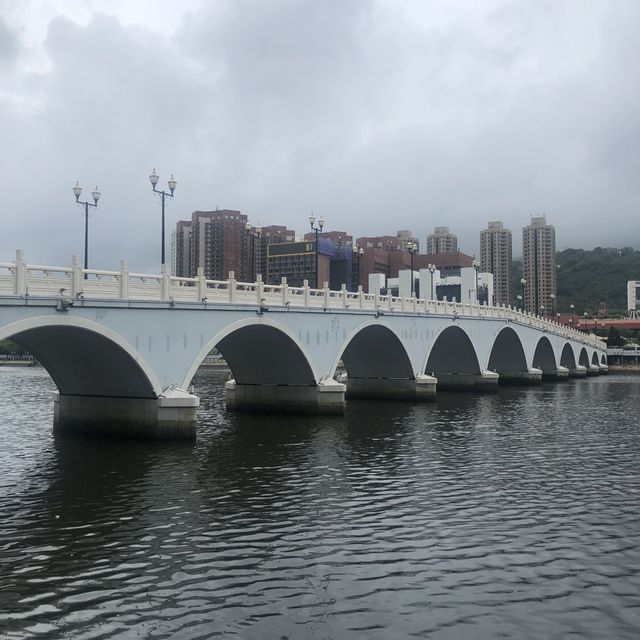 古色古香嘅行人拱橋