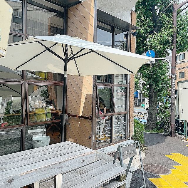 三軒茶屋　クロワッサンが有名なカフェ《Yellow cafe》