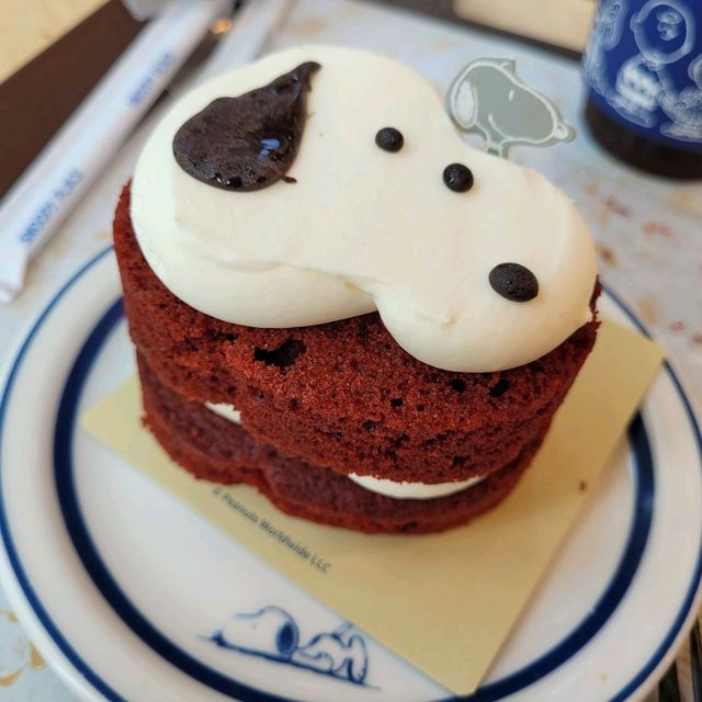 여기는 부싼. Snoopy cafe🐶