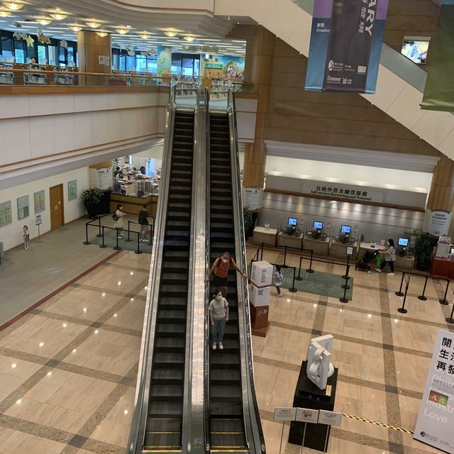 無借書證 一樣得！中央圖書館的頂層寶庫📚