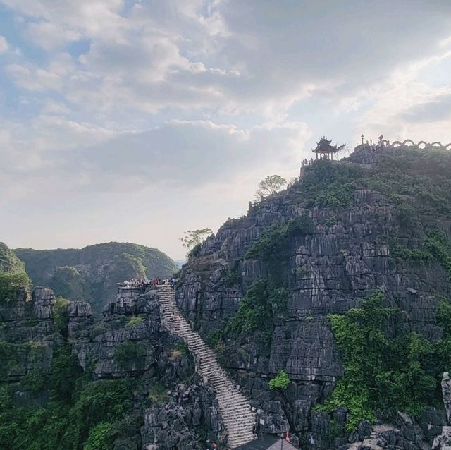 Great Wall of Vietnam - Hang Mua Viewpoint (Mua Cave)