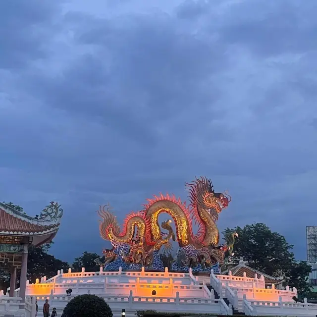 อุทยานสวรรค์ หนองสมบูรณ์ 🐋🦇🌳