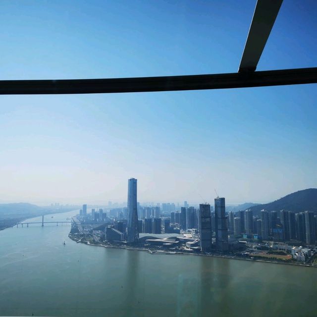 61 層樓高的澳門塔