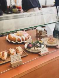 Roazt เช้าจิบกาแฟ ตอนเย็นจิบเบียร์ นั่งชิลล์ๆ