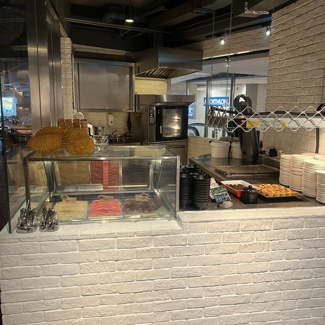 柏靈自助餐