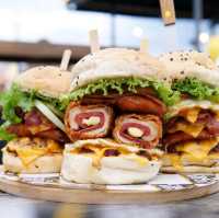 🤫 SECRET ROOFTOP BURGER BAR & COFFEE PLACE
