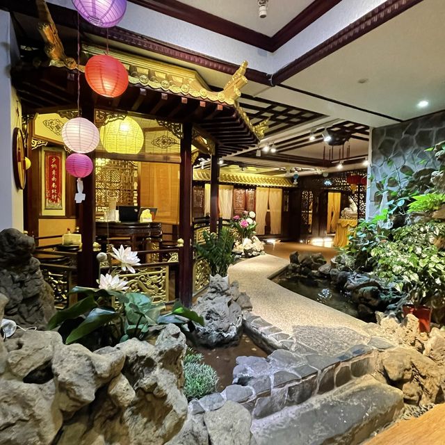 台北貓空🐱中國宮廷風夜景餐廳🍴特色金字塔炒飯與中式菜餚！