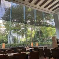 《台北》人超多的晶華酒店-栢麗廳 Brasserie