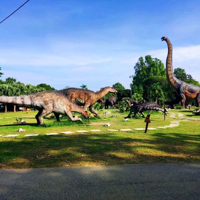 Amazing Jurassic Park Dinosaur Encounter 