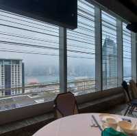 可以一路嘆茶一路望住無敵大海景既酒樓