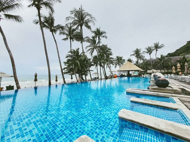 ที่พักสุดฟินบนเกาะช้าง "KC Grande Resort & Spa"