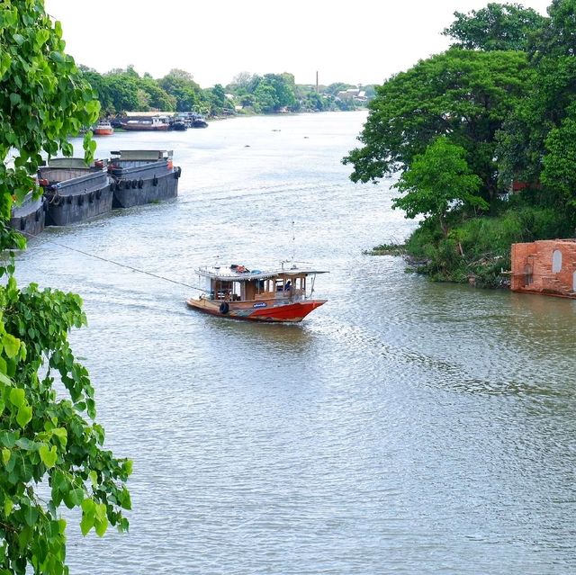 ร้านอาหาร ที่พัก ติดแม่น้ำเจ้าพระยา