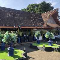ร้านอาหารทะเลเกาะยอ “น้ำเคียงดิน”