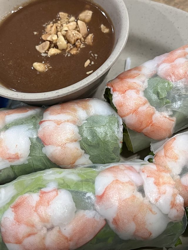 늦은 시간에도 먹을 수 있는 쌀국수, 밴쿠버 다운타운 24Train Express Noodle House