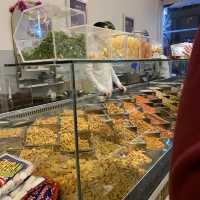 Yummy Rayahen cafe/ sweets 