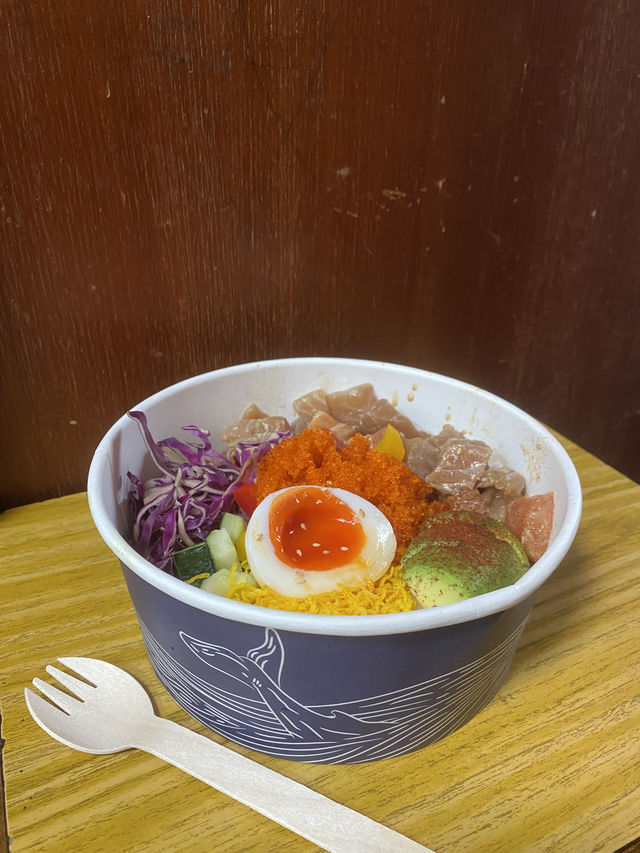 [食.鰂魚涌] 碗飯仲大過我塊臉!?