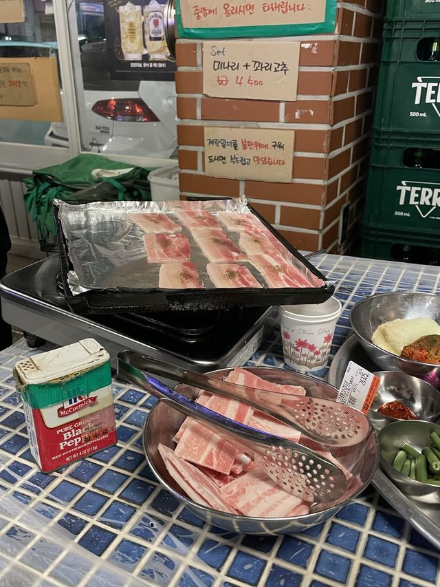 레트로 감성 뿜뿜 냉삼 맛있는 잠수교집 🍖